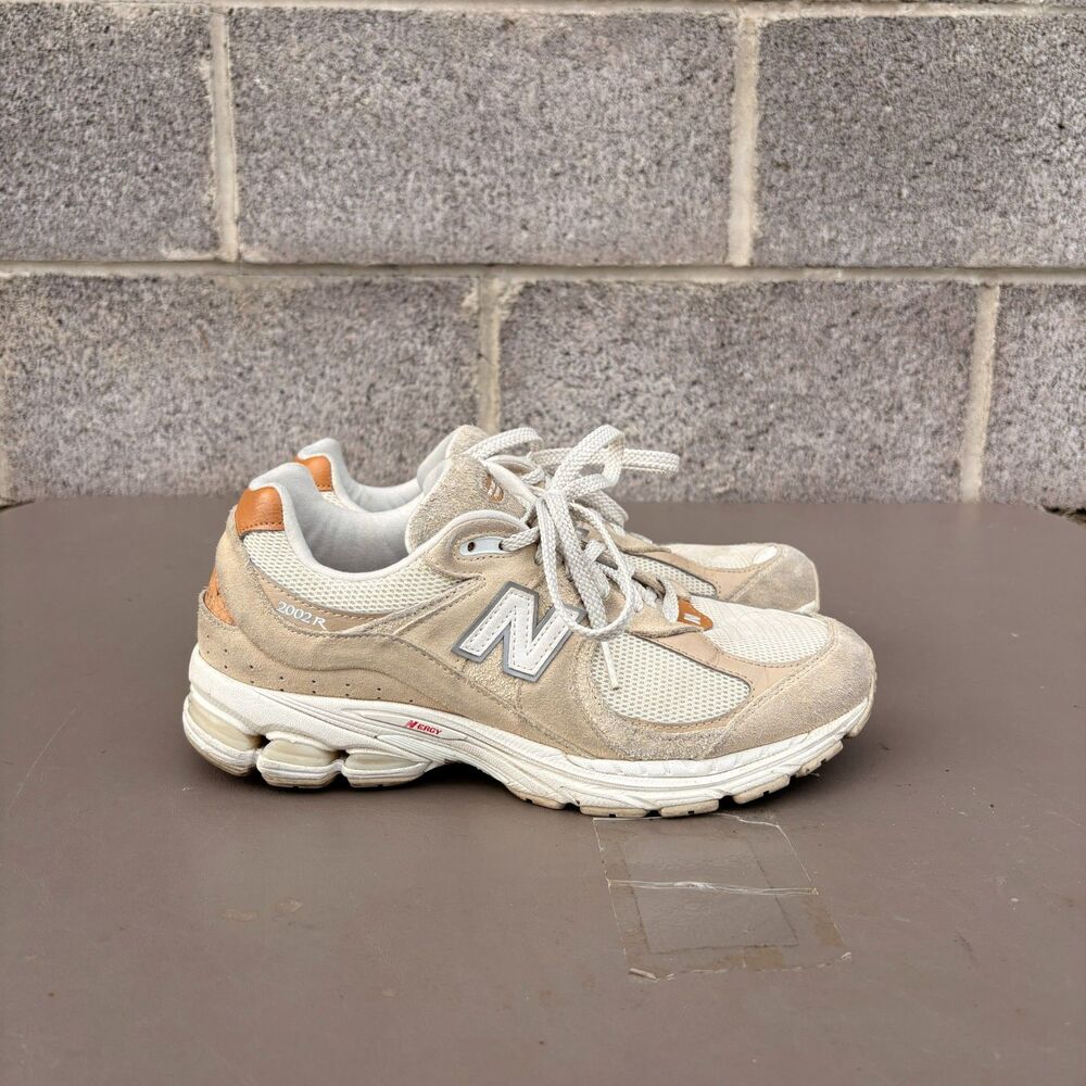 New Balance 2002R "Sandstone" Mens size 9.5
